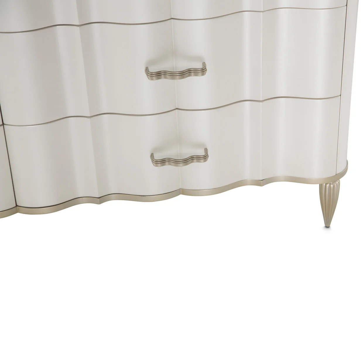 London Place Creamy Pearl Dresser and Wall Mirror - Image 4