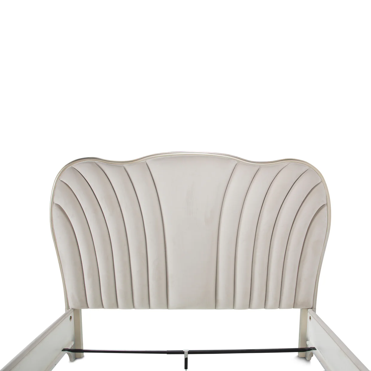 London Place Creamy Pearl King Upholstered Bed - Image 7