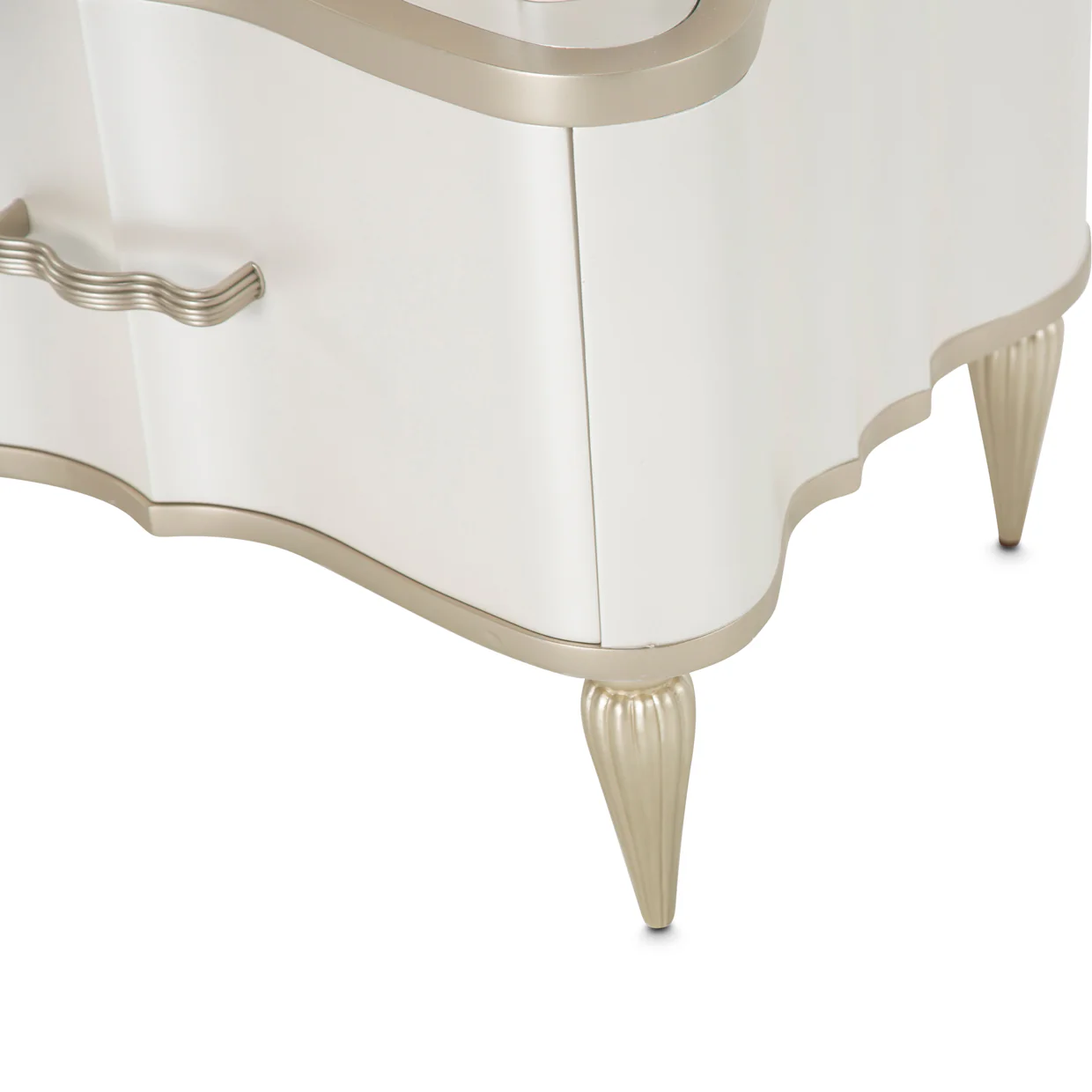 London Place Creamy Pearl Tiered Chest - Image 8