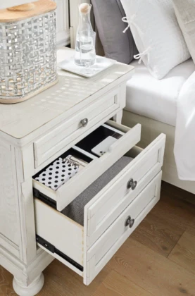 Robbinsdale Nightstand - Image 6